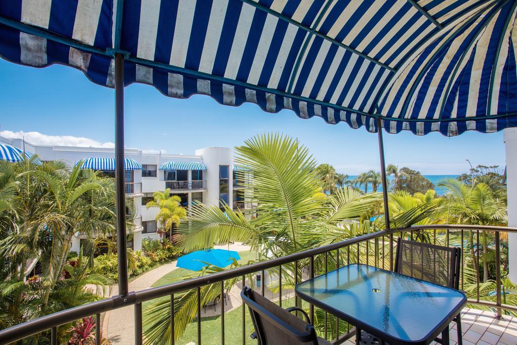 Headland Tropicana Resort Alexandra Headland Bagian luar foto