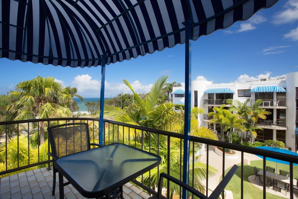 Headland Tropicana Resort Alexandra Headland Bagian luar foto