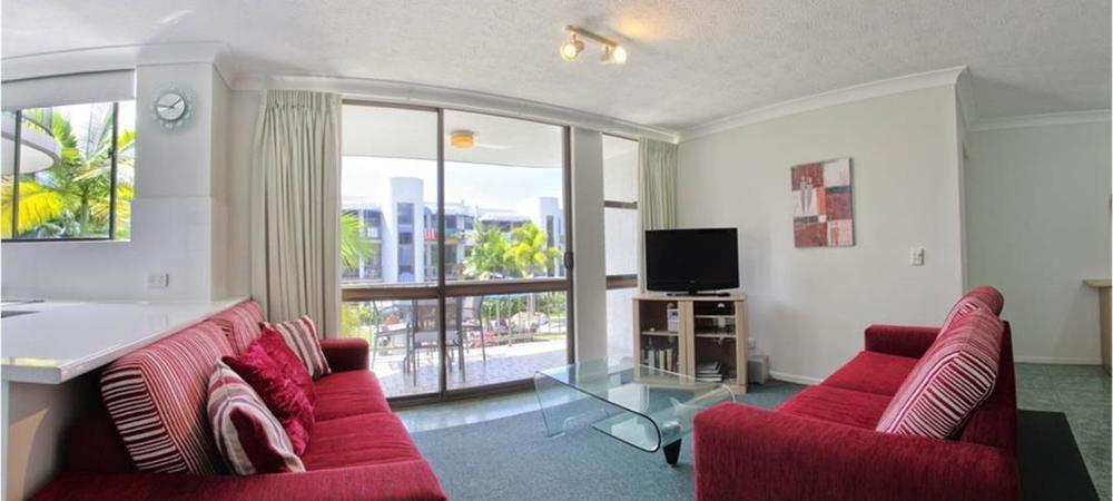 Headland Tropicana Resort Alexandra Headland Bagian luar foto