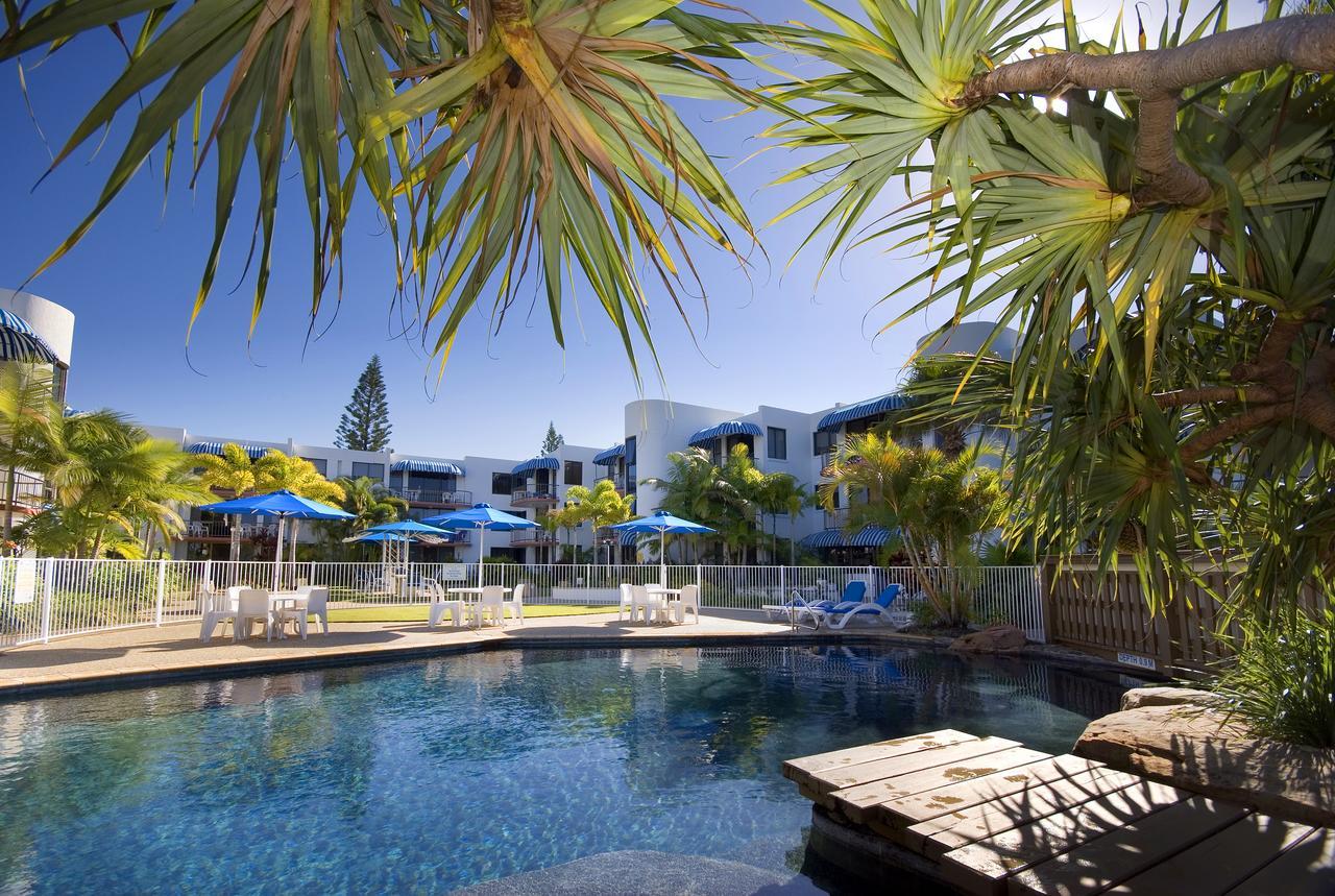 Headland Tropicana Resort Alexandra Headland Bagian luar foto