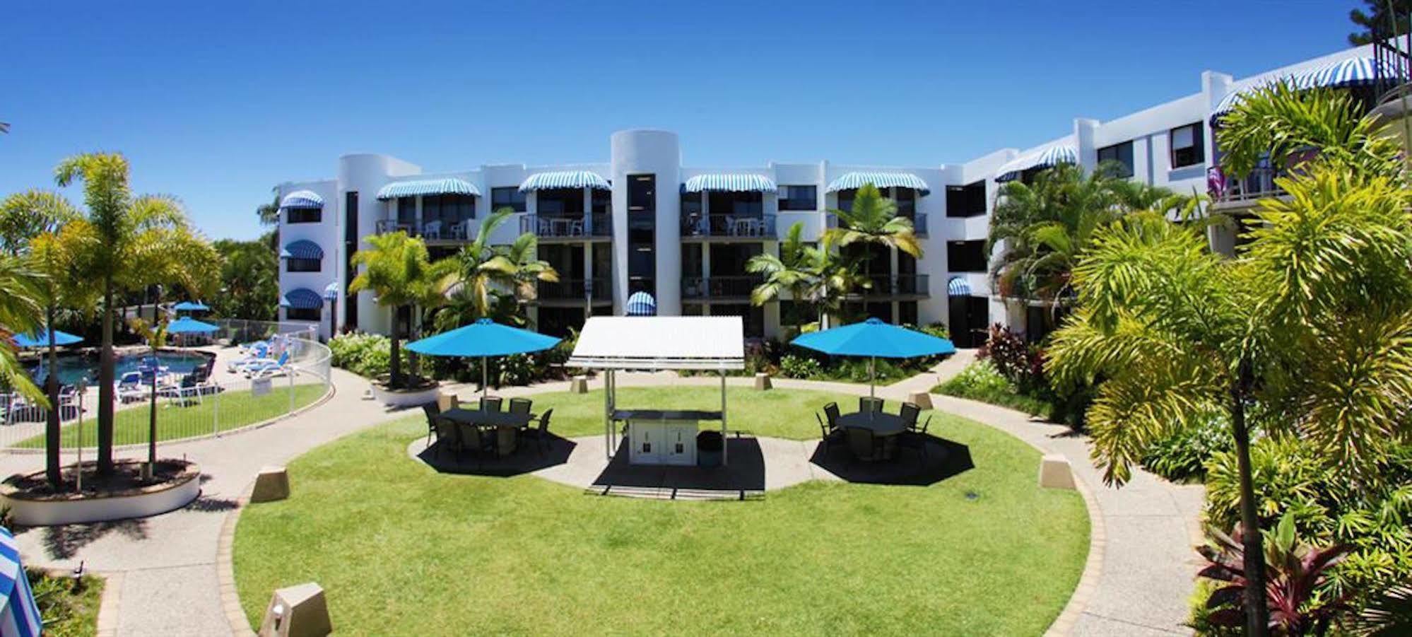 Headland Tropicana Resort Alexandra Headland Bagian luar foto