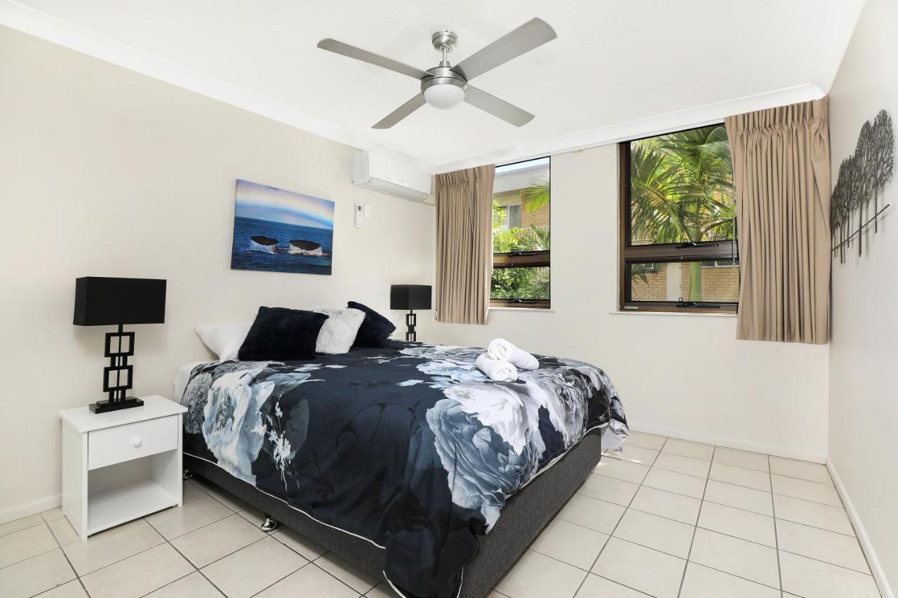 Headland Tropicana Resort Alexandra Headland Bagian luar foto